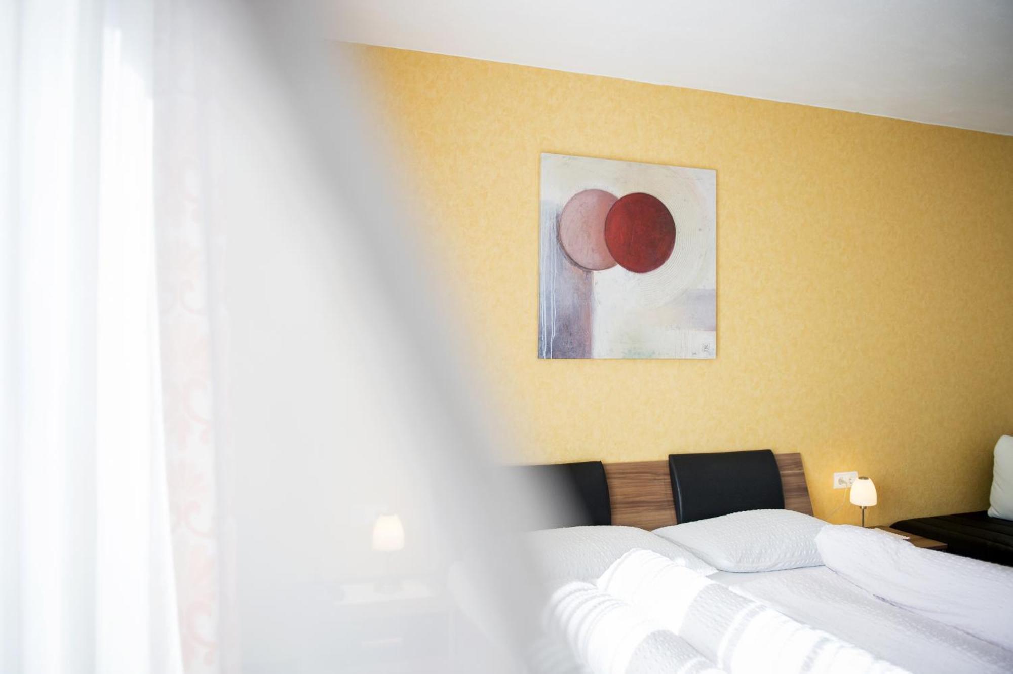 Hotel Sonnenberg Silandro Habitación foto